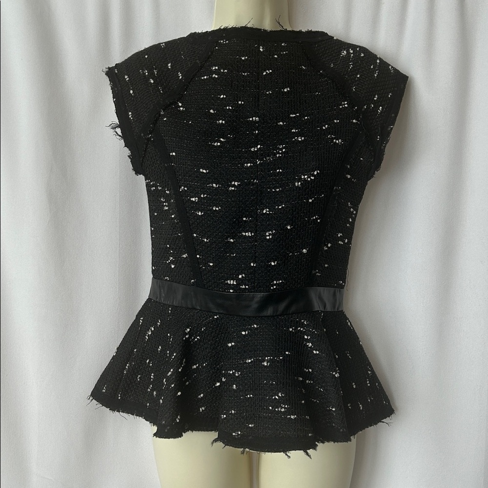 Milly Black/White Wool Tweed Fabric Sleeveless Peplum Blouse Top **Size 2** 🌺🌺 - Picture 1 of 7
